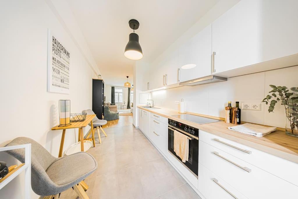 Stylisches Zentrales City-Apartment Mit 2 Balkonen Leipzig Exterior photo