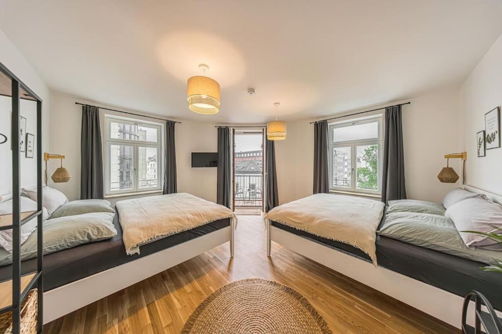 Stylisches Zentrales City-Apartment Mit 2 Balkonen Leipzig Exterior photo
